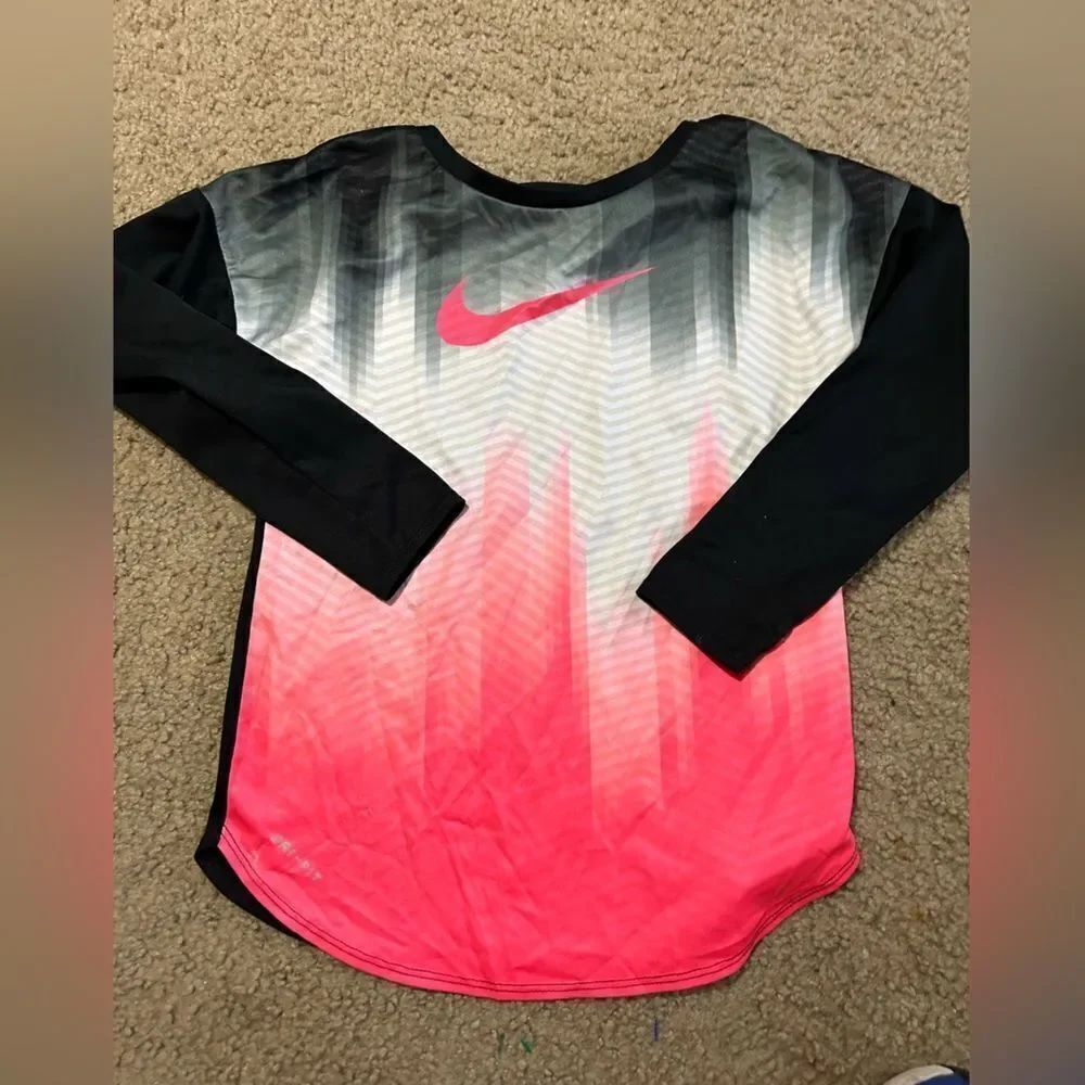 Girls Nike Dri-Fit Tshirt
